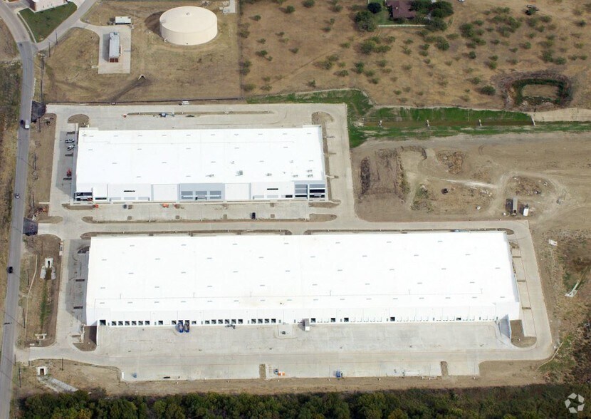 More Photos Of 2025 Midway Rd, Lewisville Distribution For Lease