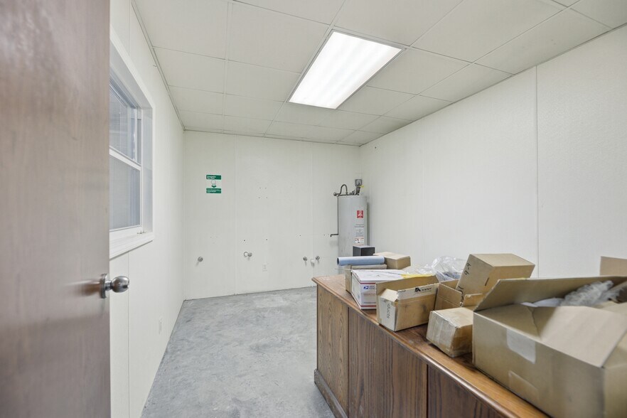 More Photos Of 654 W 138th St, Glenpool Industrial For Lease