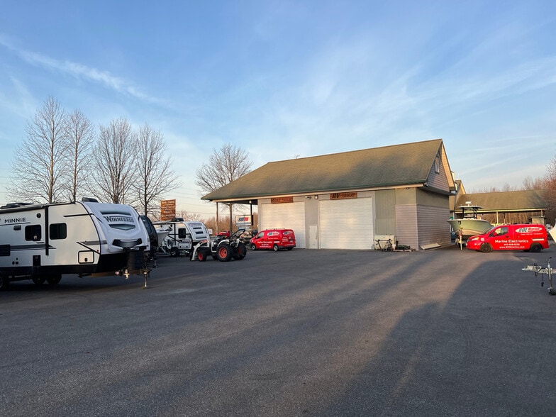 More Photos Of 325 Cleat St, Stevensville Industrial For Sale