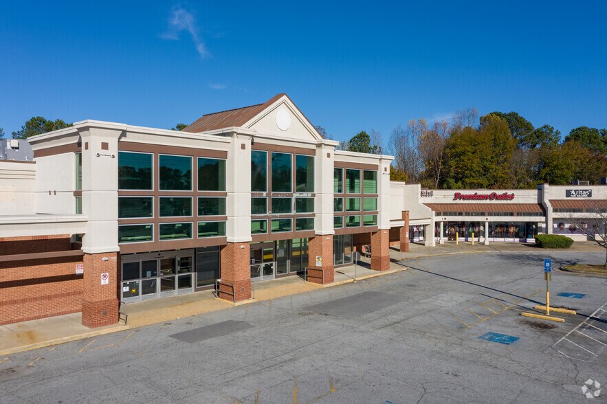 More Photos Of 971 N Hairston Rd, Stone Mountain Unknown For Lease