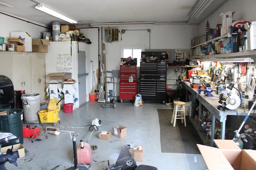 More Photos Of 674 Main St, Portland Marina For Sale
