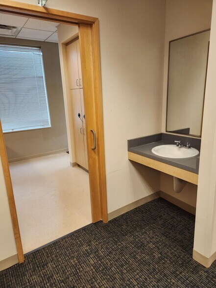 More Photos Of 8980 N Hudson Blvd, Lake Elmo Medical For Lease