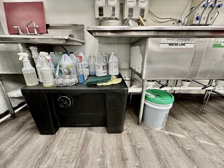 More Photos Of 229 Mill St, Greenwich General Retail For Sale