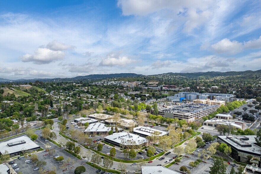 More Photos Of 20970 Warner Center Ln, Woodland Hills Medical For Sale