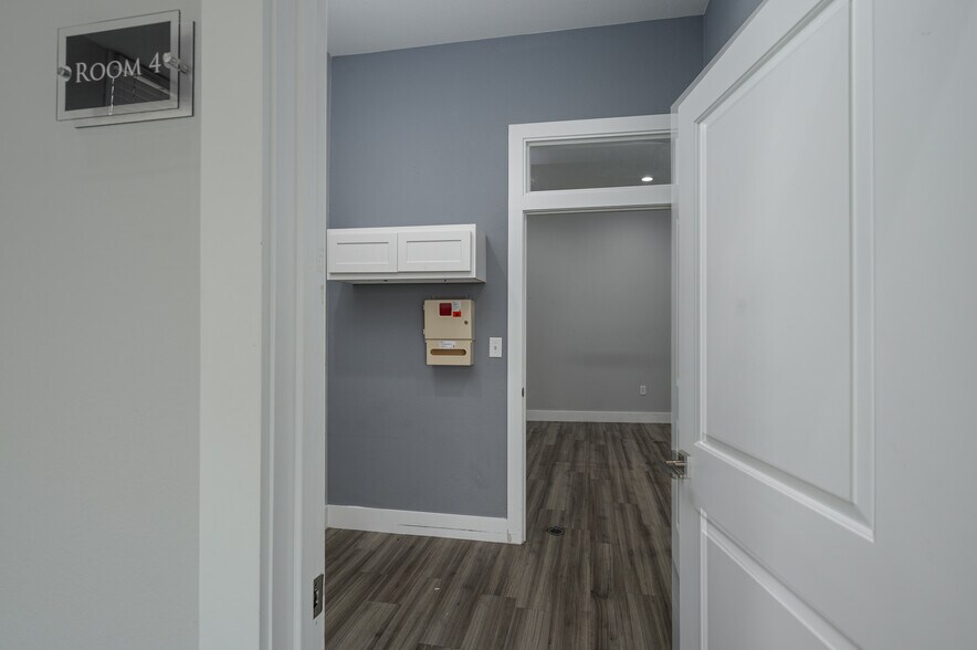 More Photos Of 1701 N US Highway 75, Sherman Medical For Lease