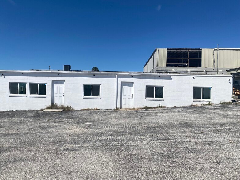 Primary Photo Of 14990 Citrus Country Dr, Dade City Office For Sale