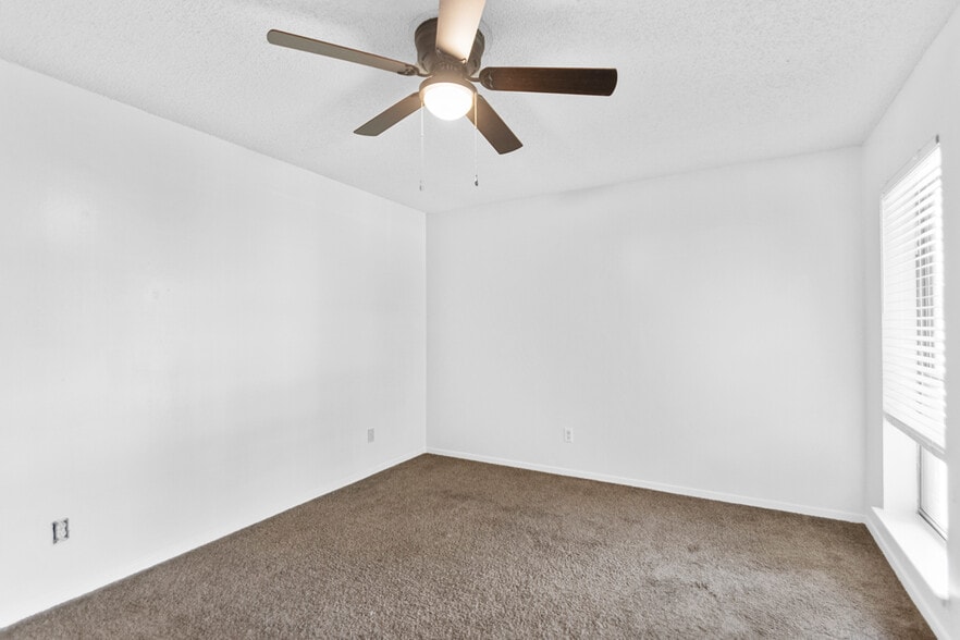 More Photos Of 1810 Bishop Rd, Bryant Apartments For Sale