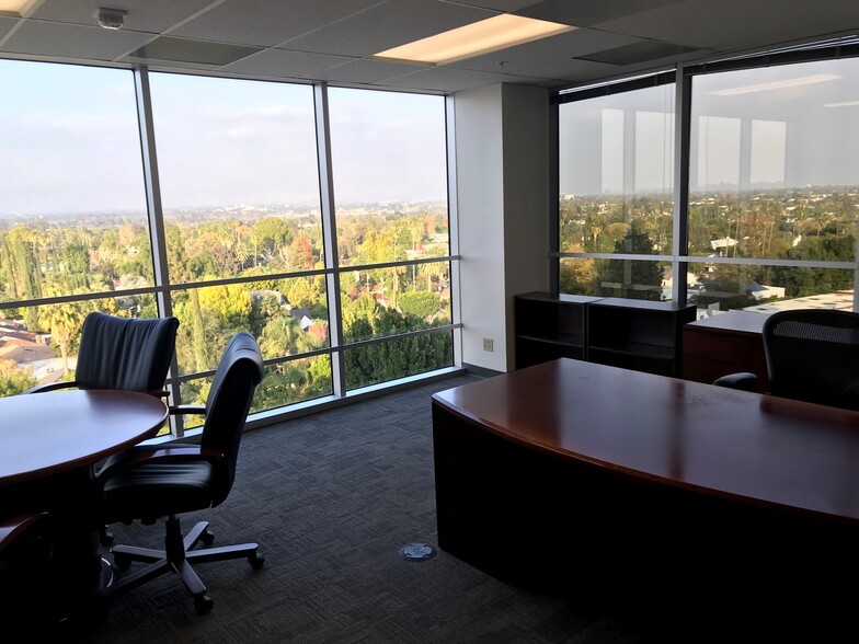 More Photos Of 16133 Ventura Blvd, Encino Office For Lease
