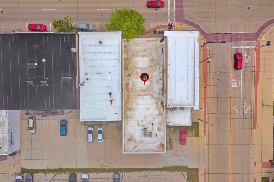 More Photos Of 1604 Washington St, Two Rivers Storefront For Sale