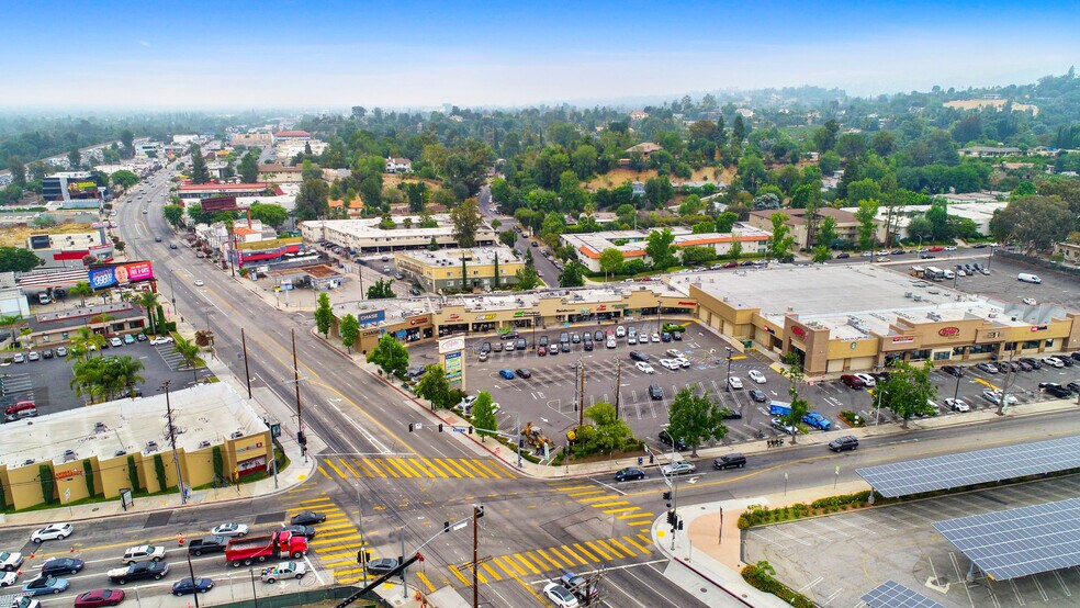 More Photos Of 20040-20060 Ventura Blvd, Woodland Hills Freestanding For Lease