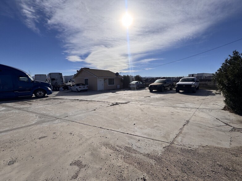 More Photos Of 17105 Darwin Ave, Hesperia Land For Lease
