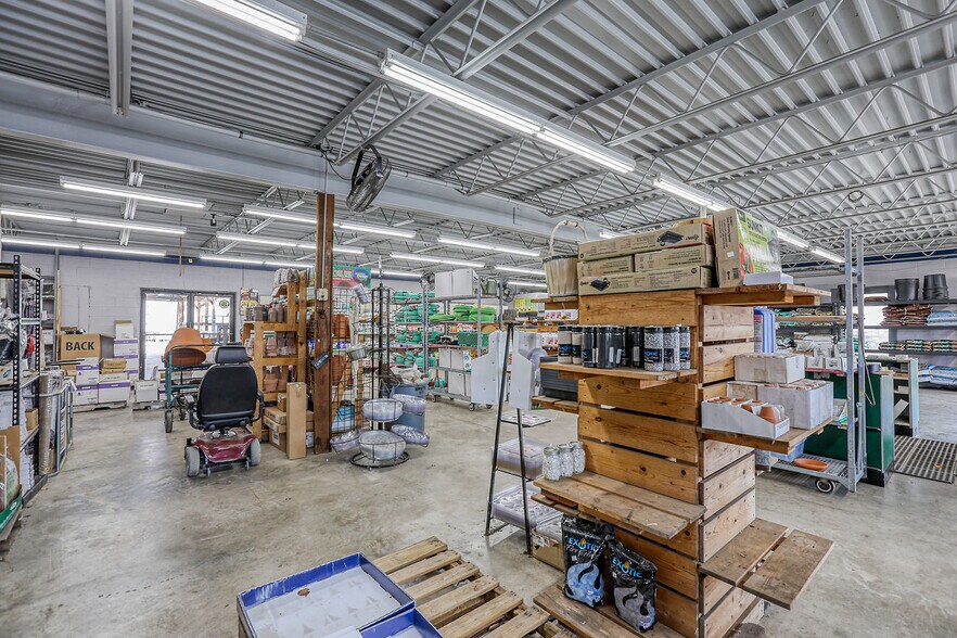 More Photos Of , Blue Springs Unknown For Sale