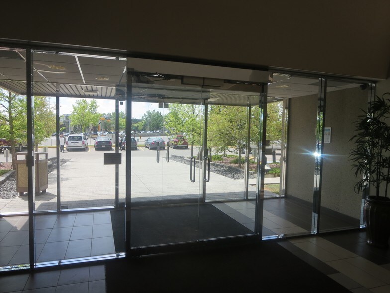 More Photos Of 2912 Memorial Dr SE, Calgary Office For Lease