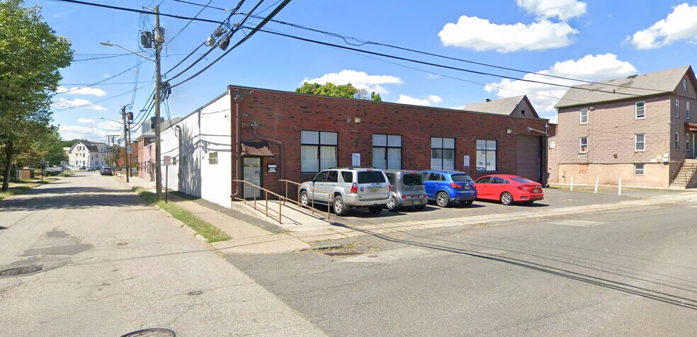 Primary Photo Of 237 Washington Ave, Hackensack Warehouse For Sale
