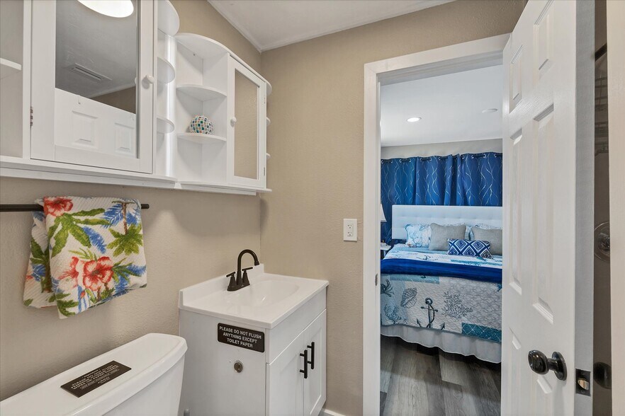 More Photos Of 115 Friendship Ln, Englewood Apartments For Sale