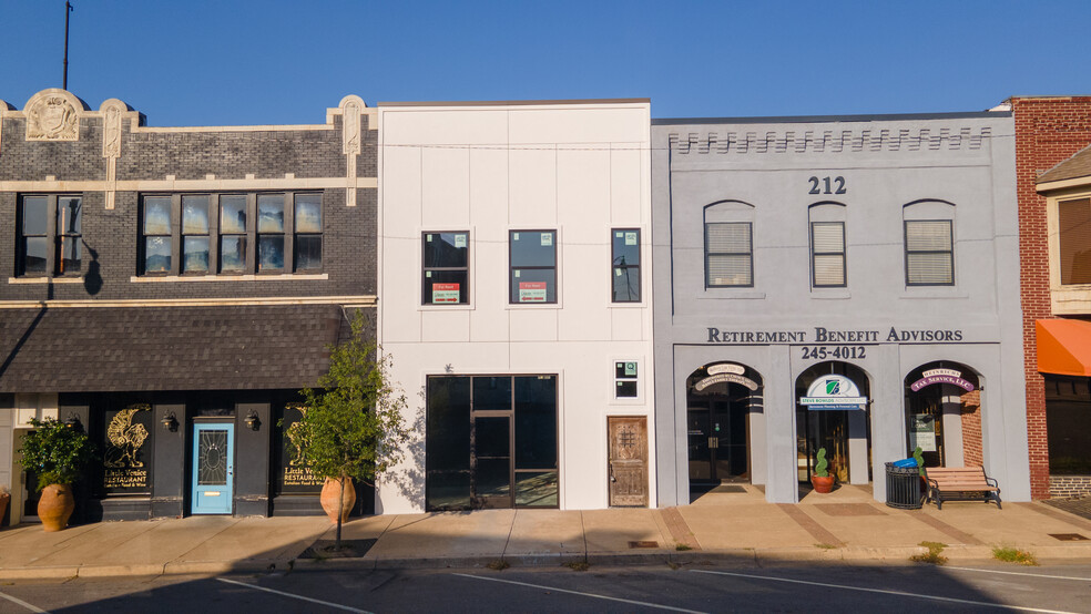 Primary Photo Of 210 N Main St, Sand Springs Storefront For Sale