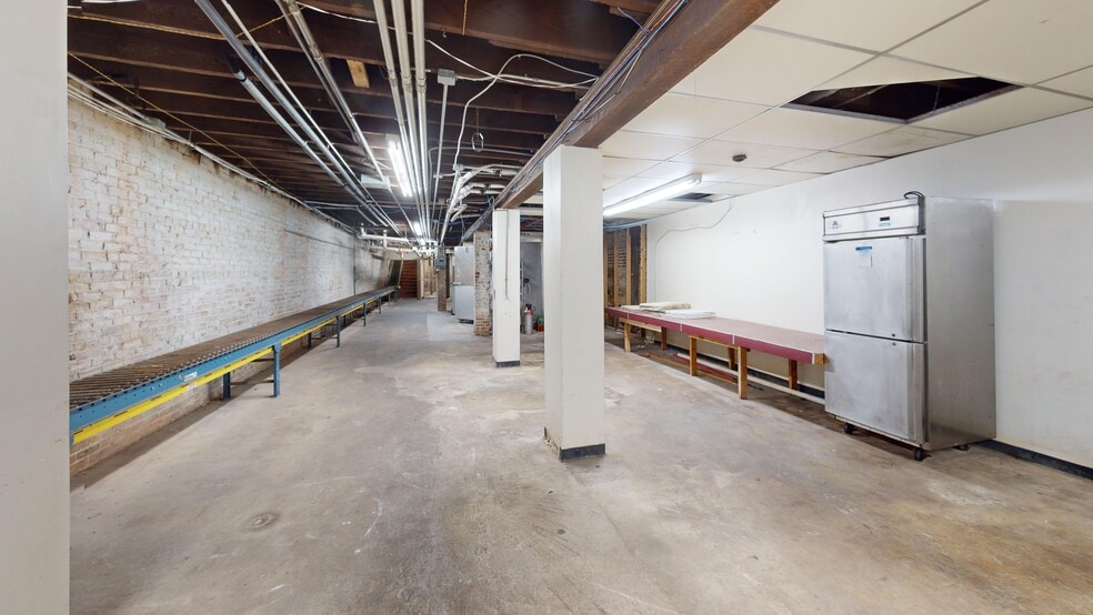 More Photos Of 117 12th St, Columbus Restaurant For Sale