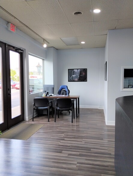 More Photos Of 195 New Castle Rd, Butler Storefront Retail Office For Sale
