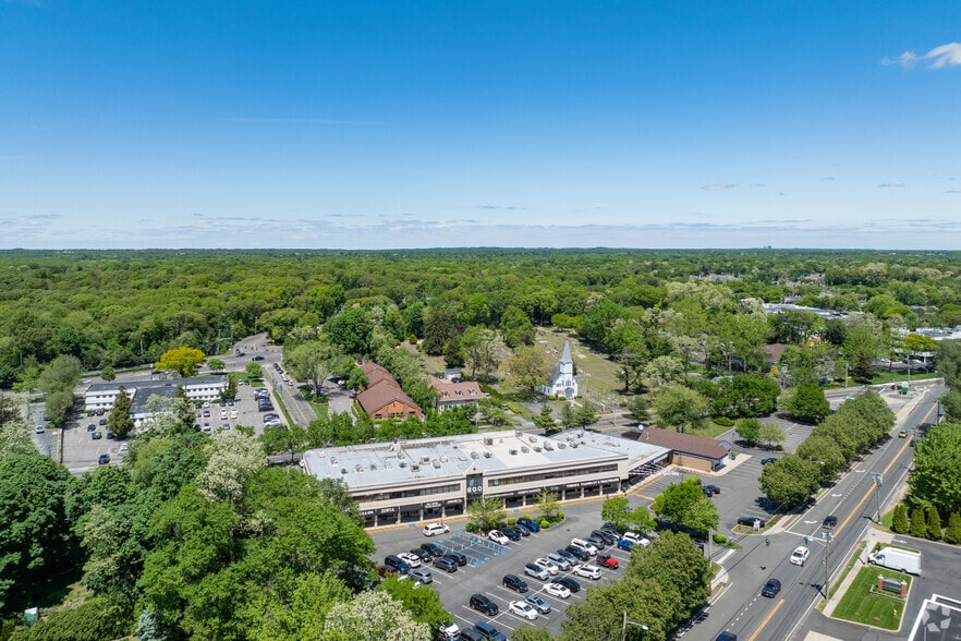 More Photos Of 900 Wheeler Rd, Hauppauge Storefront Retail Office For Lease