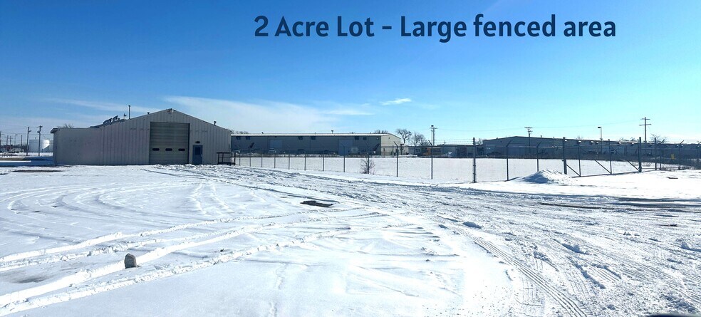 More Photos Of 1915 Beechcraft Rd, Salina Warehouse For Lease