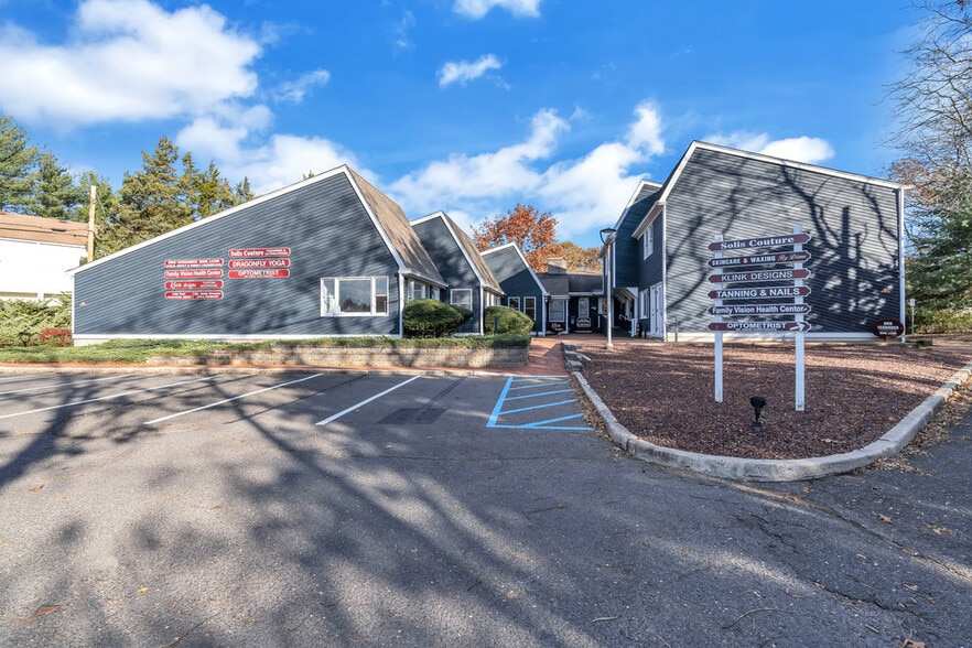 More Photos Of 411 State Route 34 N, Colts Neck Storefront Retail Office For Lease