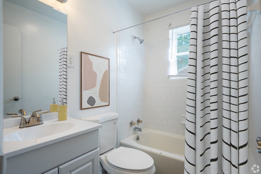 More Photos Of 420 S 21st Ave, Hopewell Apartments For Sale