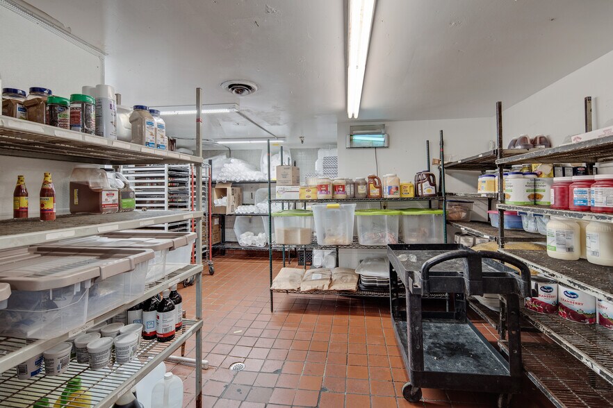 More Photos Of 1226 Main St, Southaven Restaurant For Sale