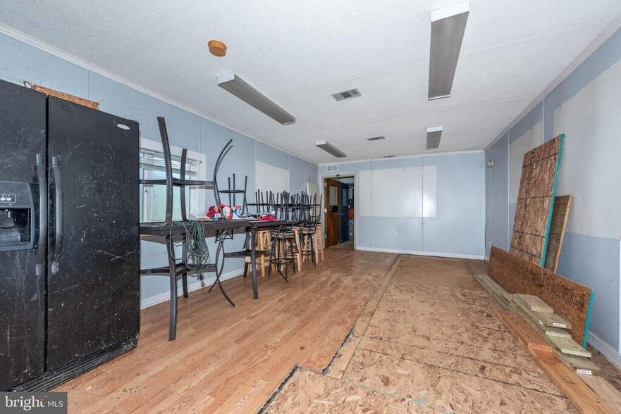 More Photos Of 6712 Dogwood Rd, Woodlawn Schools For Sale