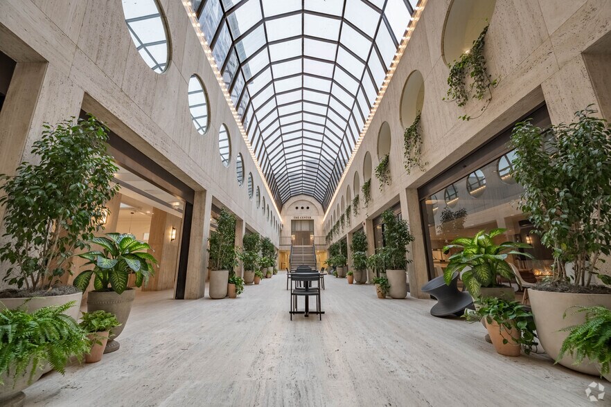 More Photos Of 414 Walnut St, Cincinnati Apartments For Lease