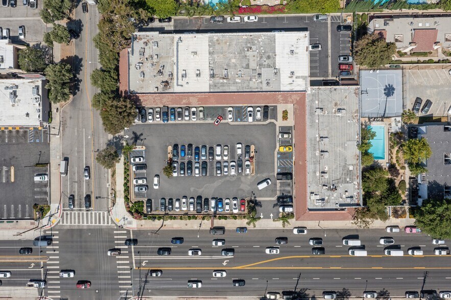 More Photos Of 9901-9935 Topanga Canyon Blvd, Chatsworth Unknown For Lease
