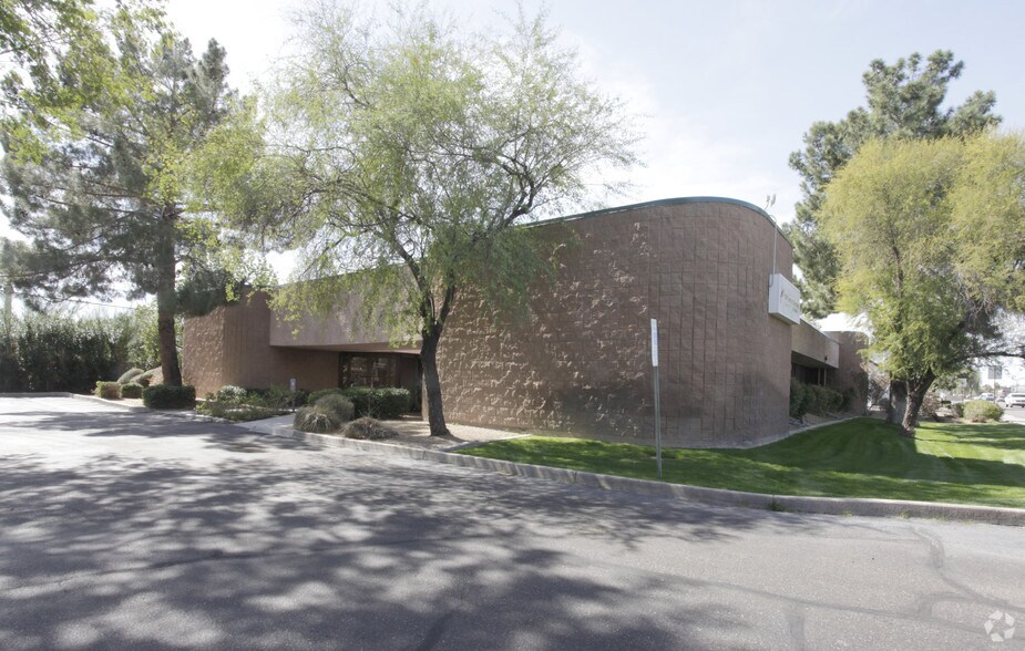 More Photos Of 7337 E Thomas Rd, Scottsdale Medical For Lease