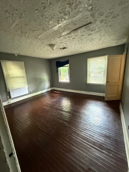 More Photos Of , Montgomery Multifamily For Sale
