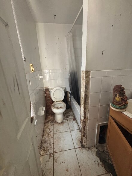 More Photos Of 5821-27 Jackson st, Philadelphia Flex For Sale