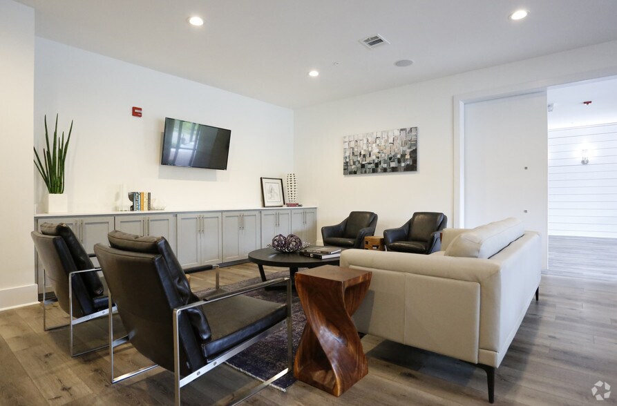 More Photos Of 141 Napoleon St, Baton Rouge Multifamily For Sale