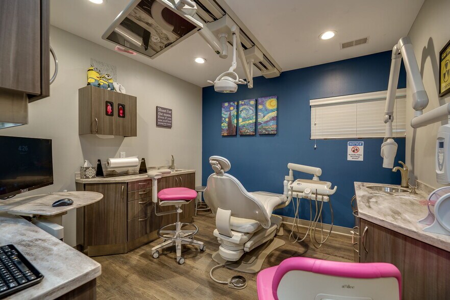 More Photos Of 5671 Far Hills Ave, Dayton Medical For Sale