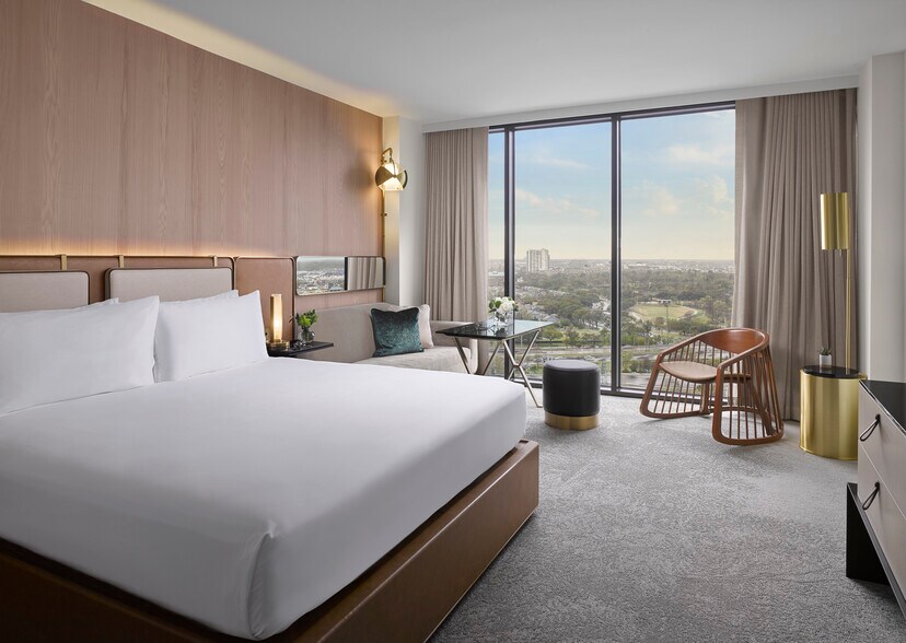 More Photos Of 1200 Smith St, Houston Office For Lease