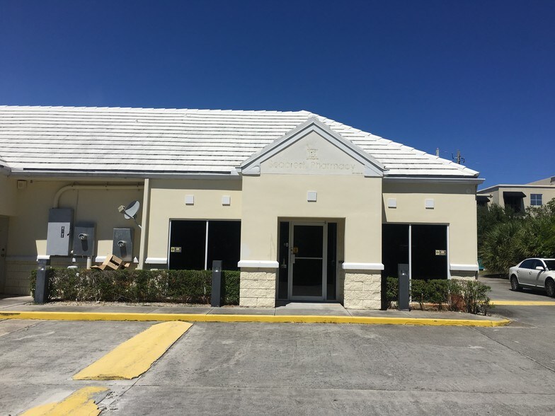 More Photos Of 2404 Seacrest Blvd, Boynton Beach Medical For Lease