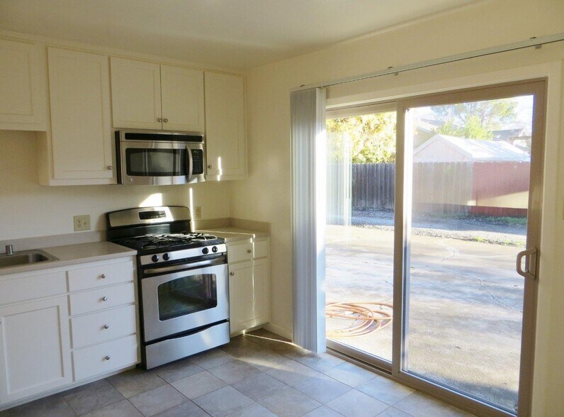 More Photos Of 415 4th St, Winters Multifamily For Sale