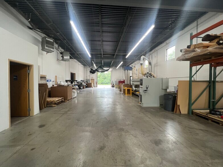 More Photos Of 1257 172nd Ln NE, Ham Lake Warehouse For Lease
