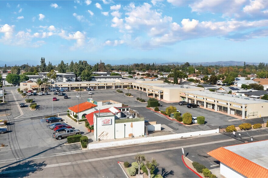 More Photos Of 2521-2525 N Grand Ave, Santa Ana Storefront For Sale