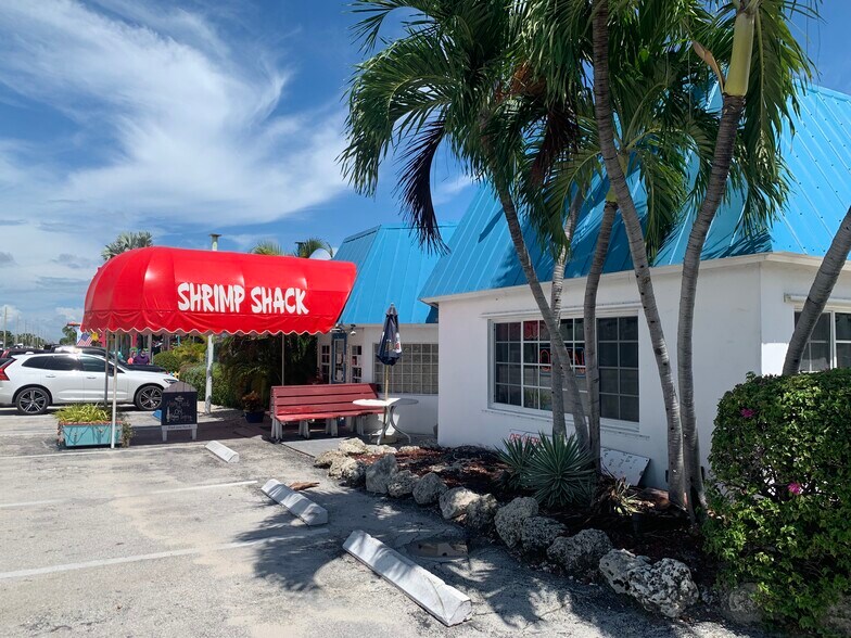 More Photos Of 81901 Overseas Hwy, Islamorada Restaurant For Sale