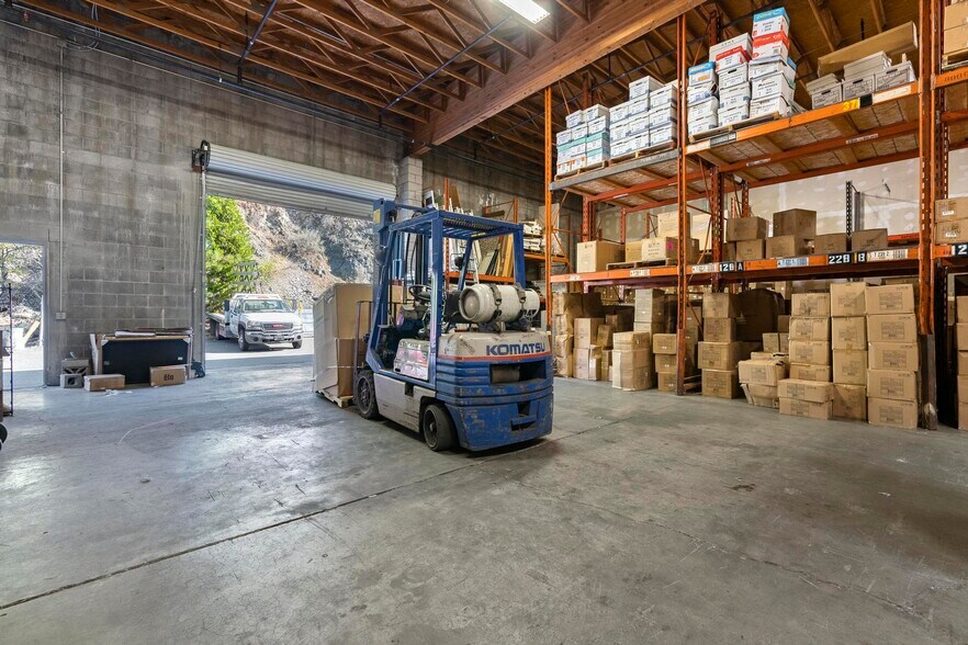 More Photos Of 110 Spring Hill Dr, Grass Valley Manufacturing For Lease