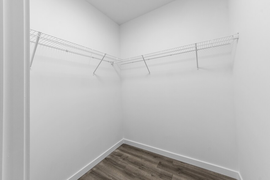 More Photos Of 1585 NW 29th Rd, Gainesville Apartments For Sale