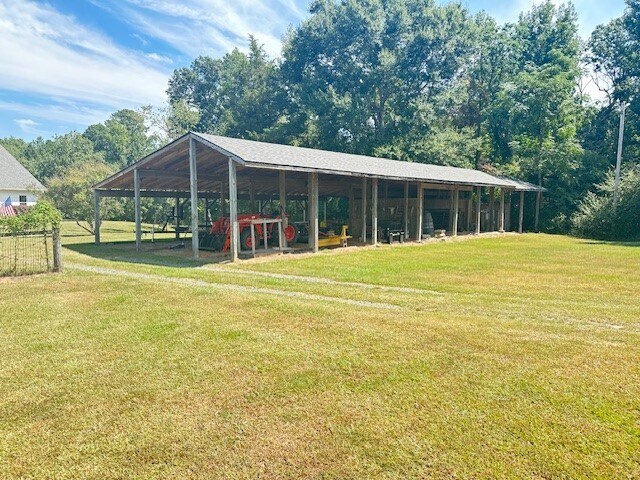 More Photos Of 920 Riser Rd, Ruston Flex For Sale