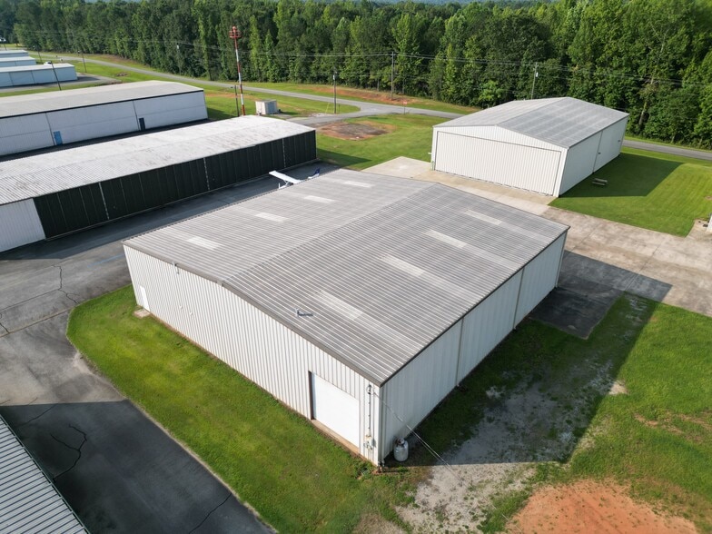 More Photos Of 115 Airport Road, Newnan Airplane Hangar For Lease