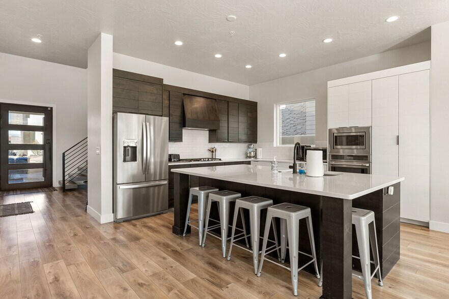 More Photos Of 2248 N Double Eagle Ln, Washington Specialty For Sale