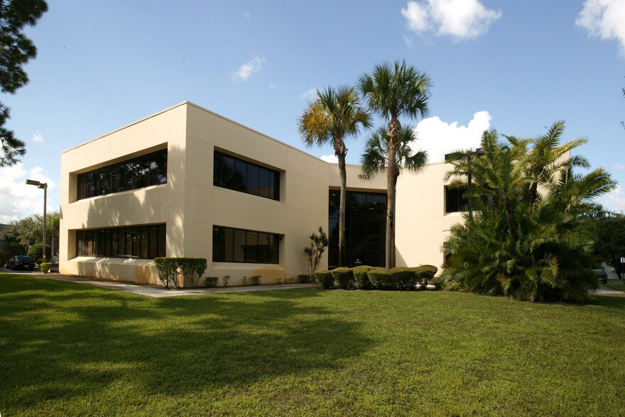 More Photos Of 1905 S 25th St, Fort Pierce Medical For Lease
