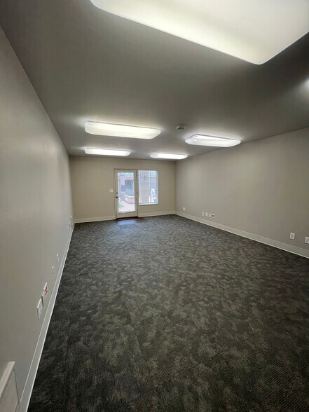 More Photos Of 4831 River Rd, Keizer Office For Lease