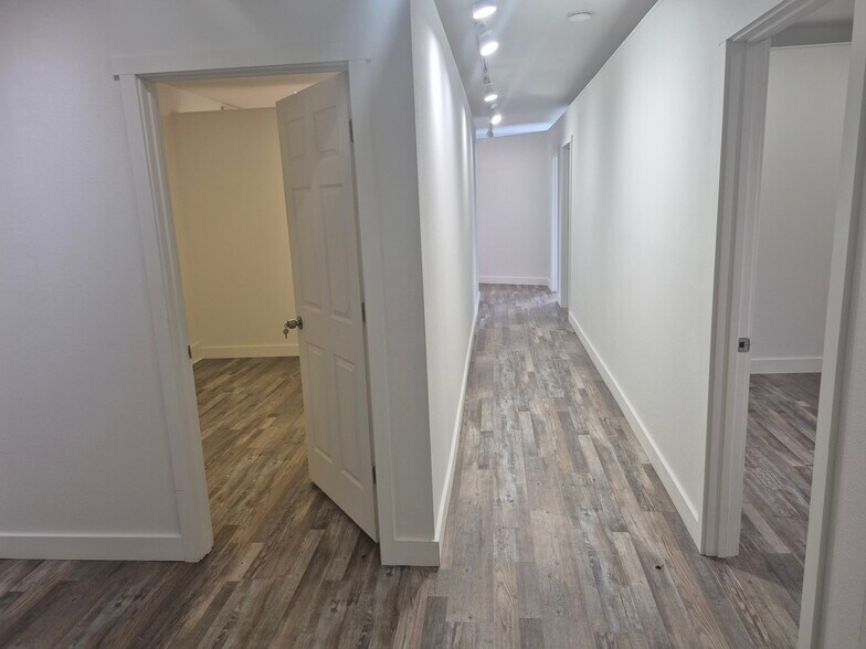 More Photos Of 1235 Cross St SE, Salem Freestanding For Lease