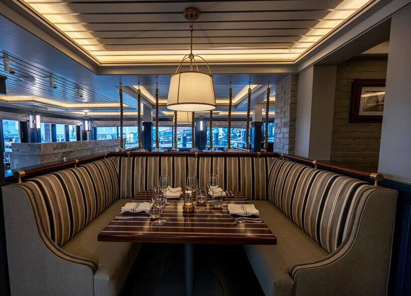 More Photos Of 212 Water St, Block Island Storefront For Sale